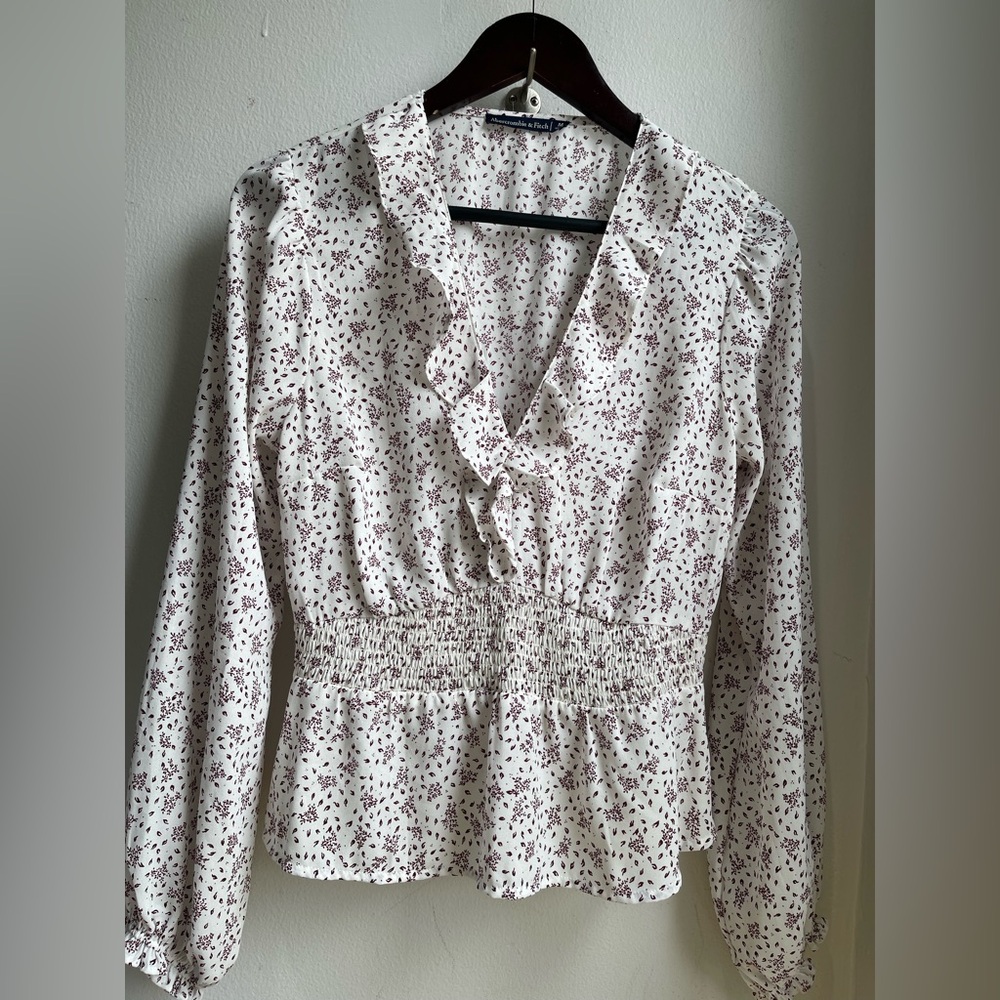 Abercrombie & Fitch White Blouse with Maroon Floral Print Size M